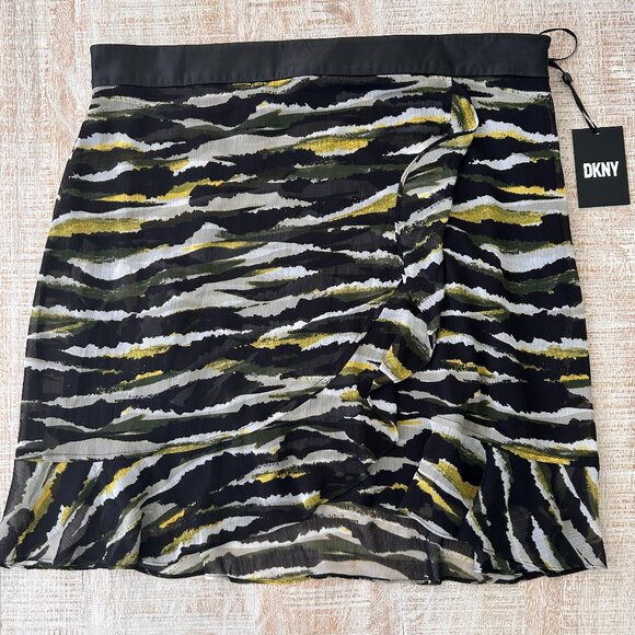 DKNY Women's Black Faux-Leather Elastic Waist Ruffled Overlay Skirt Size 16 NWT - Picture 3 of 9